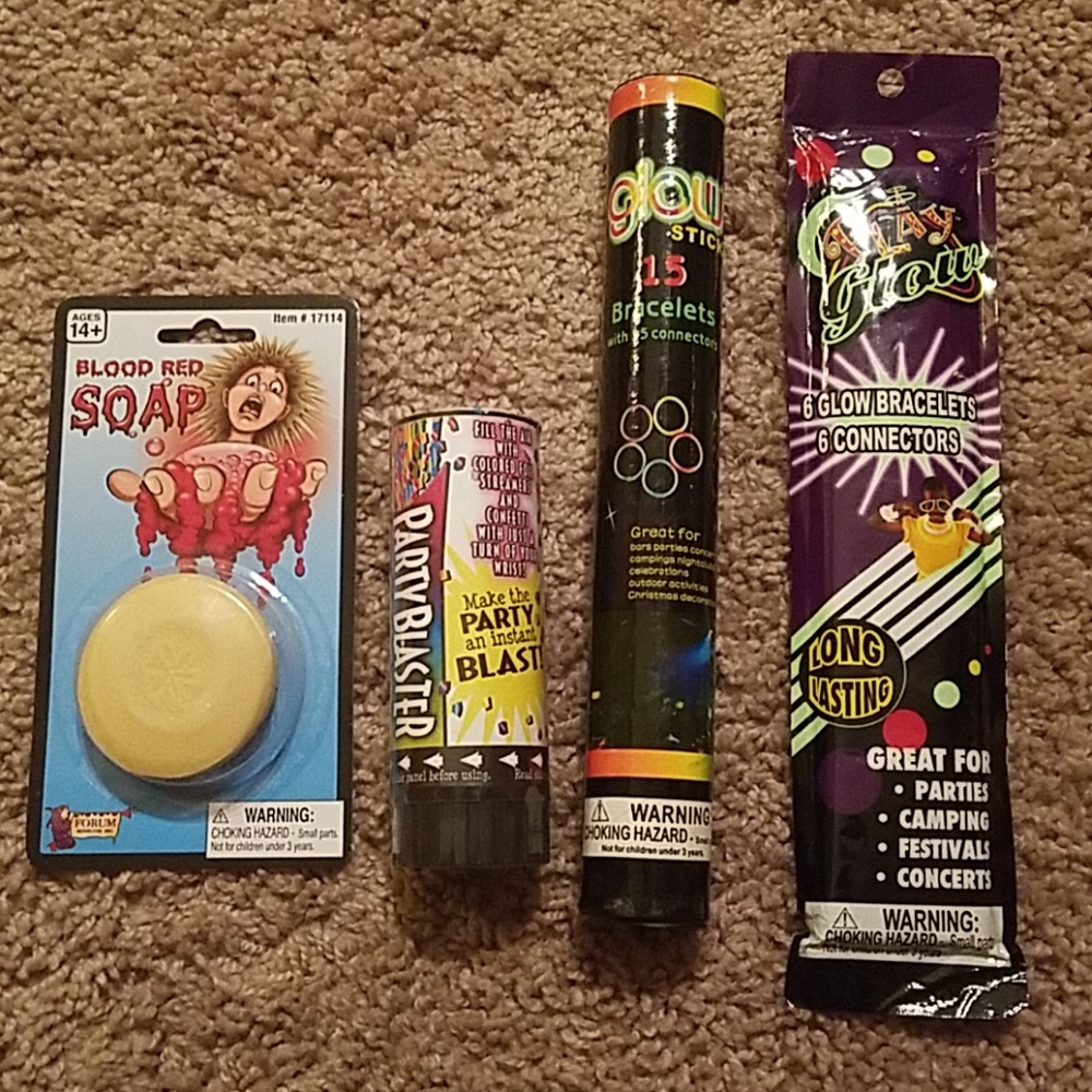SALE💥🆕Fun Party Favors - All for $7